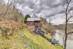 Breathtaking Riverfront Hideaway with Hot Tub!, Murphy